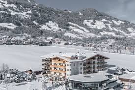 Alpbach – Ski Juwel Alpbachtal Wildschönau ski resort in Alpbach, Austria - panoramic view of ski slopes and mountain facilities