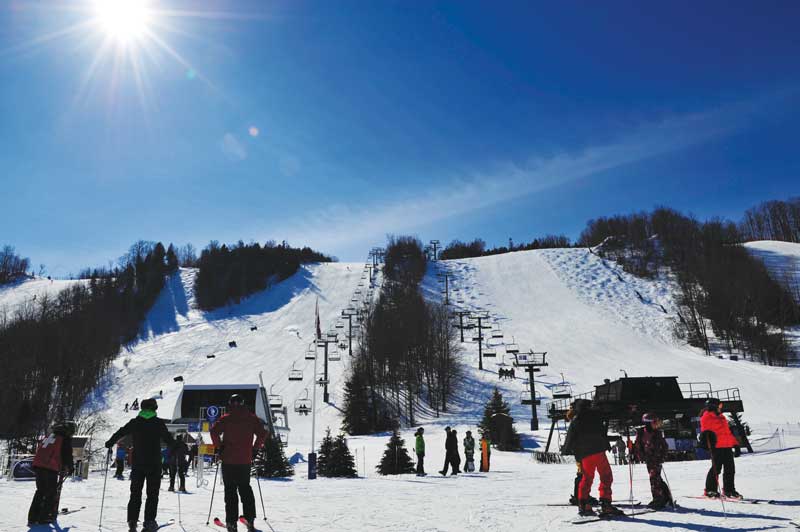 Devil’s Glen Country Club ski resort in Ontario, Canada - panoramic view of ski slopes and mountain facilities