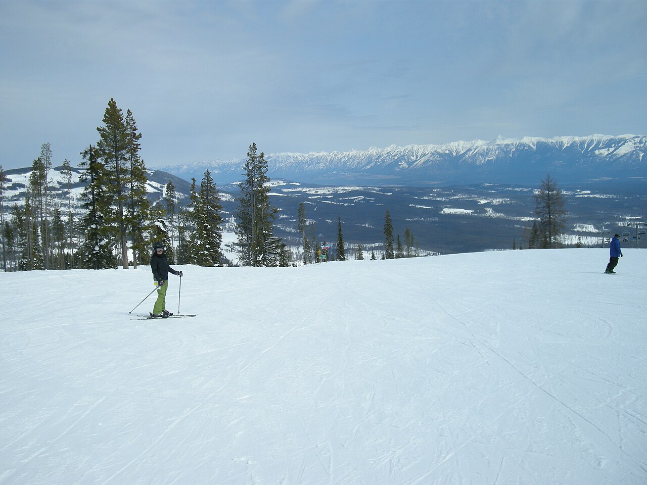 Kimberley Alpine Resort ski resort in British Columbia, Canada - panoramic view of ski slopes and mountain facilities